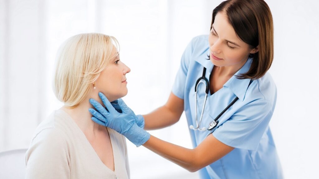 Пальпация щитовидной железы на приеме у врача